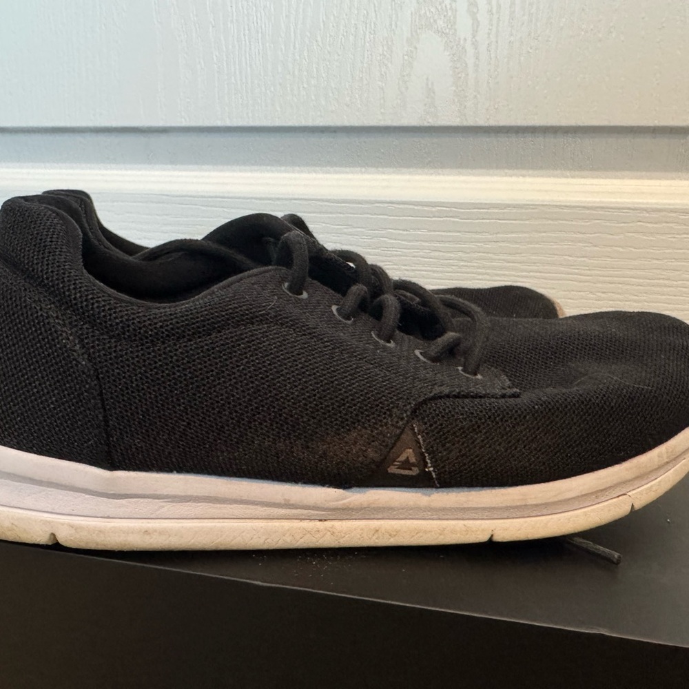 Mens Travis Mathew Cuater Black Athletic Men's Shoes